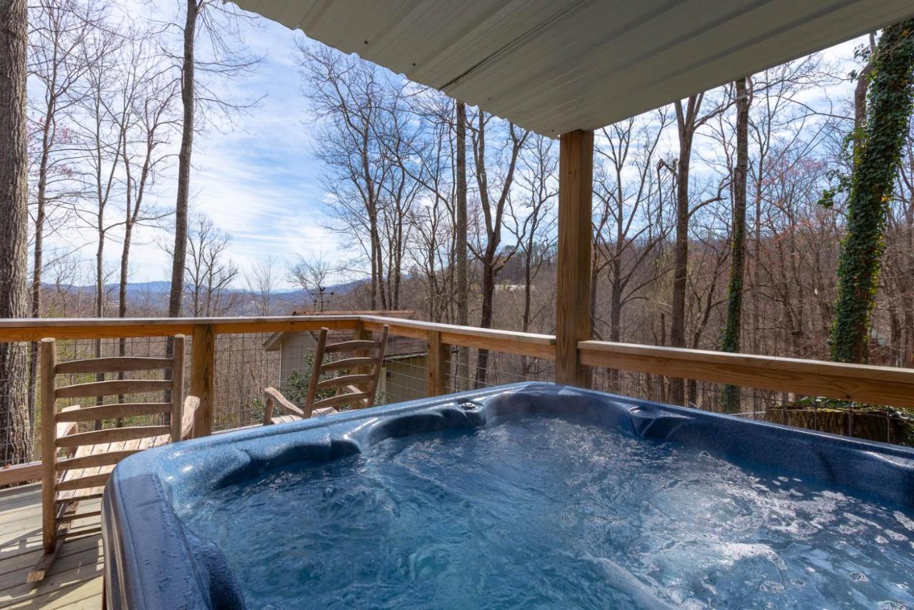 Bear View Chalet, 3 Bedroom, Pool, Pets, Arcades, Wifi, Hot Tub, Sleeps 12 Gatlinburg Ngoại thất bức ảnh