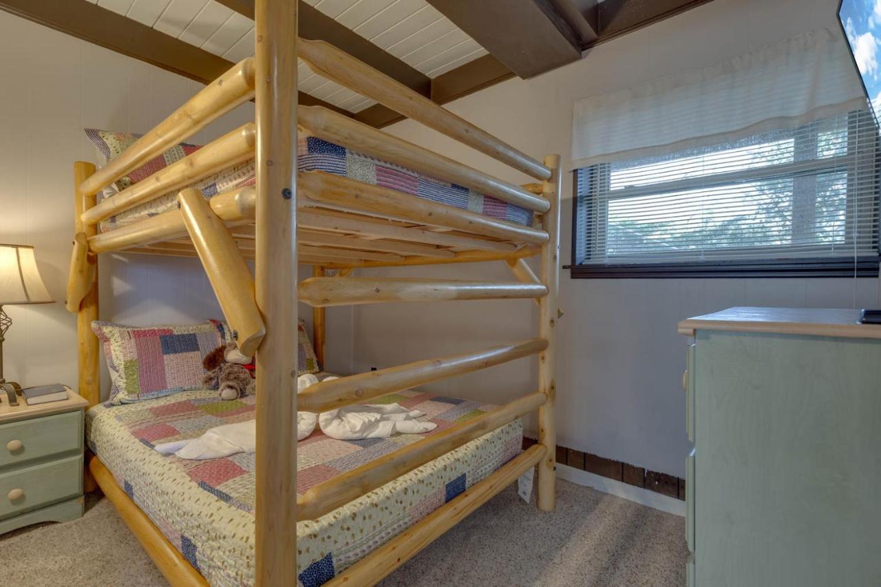 Bear View Chalet, 3 Bedroom, Pool, Pets, Arcades, Wifi, Hot Tub, Sleeps 12 Gatlinburg Ngoại thất bức ảnh